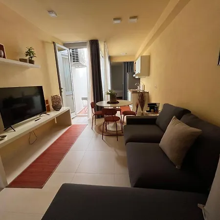 Marchesini Apartmanhotel *