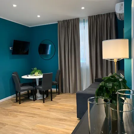 Apartment Hotel Marchesini 4*